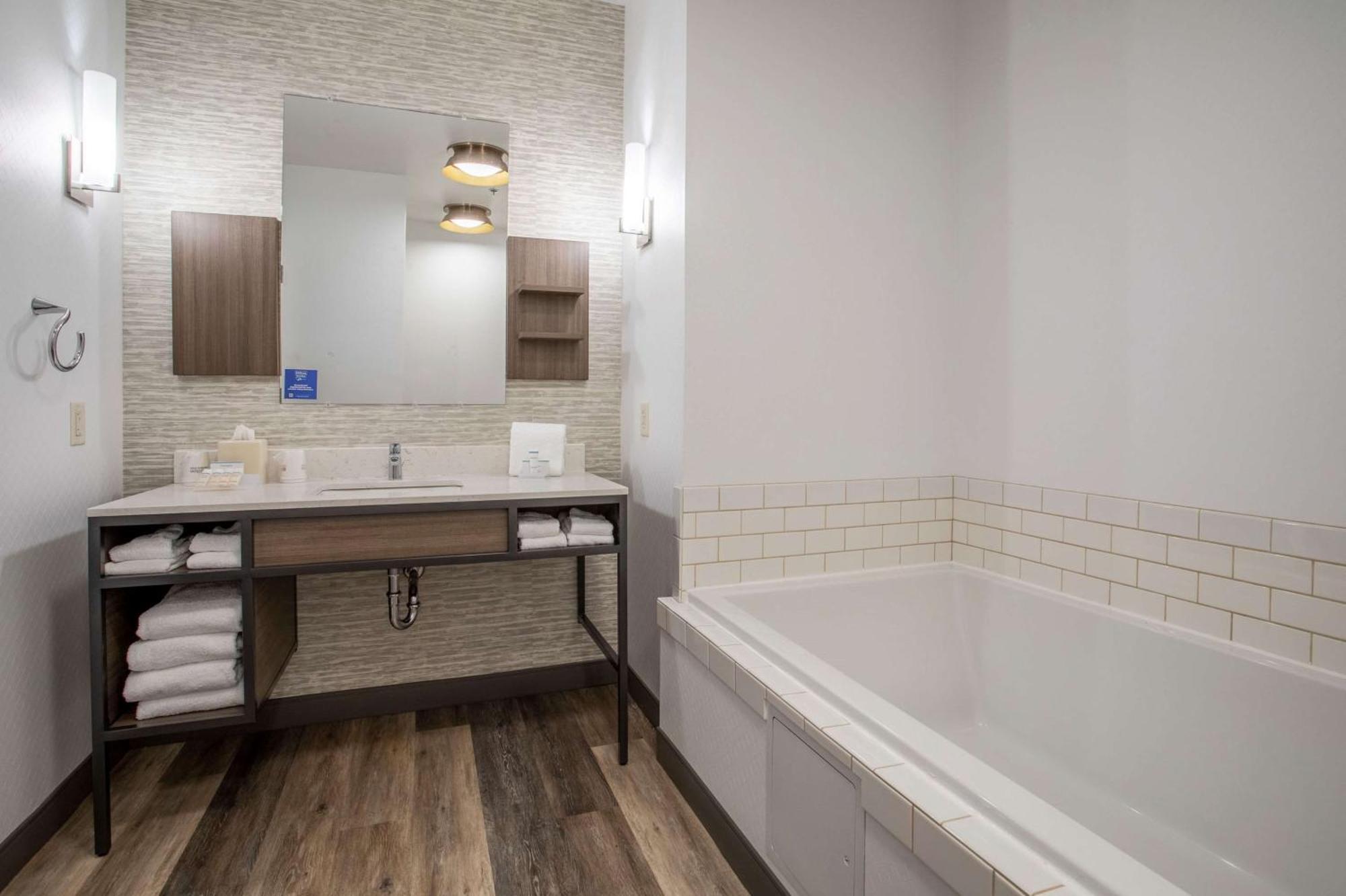 Hilton Garden Inn Mankato Downtown Ngoại thất bức ảnh